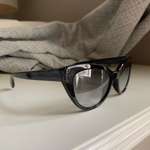 JIMMY CHOO | Black cat-eye shaped frames embellished with glitter Sunglasses - Picture 4 of 9